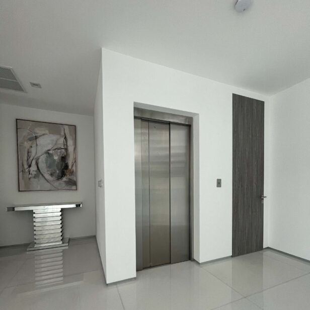 savaria eclipse home elevator closed.