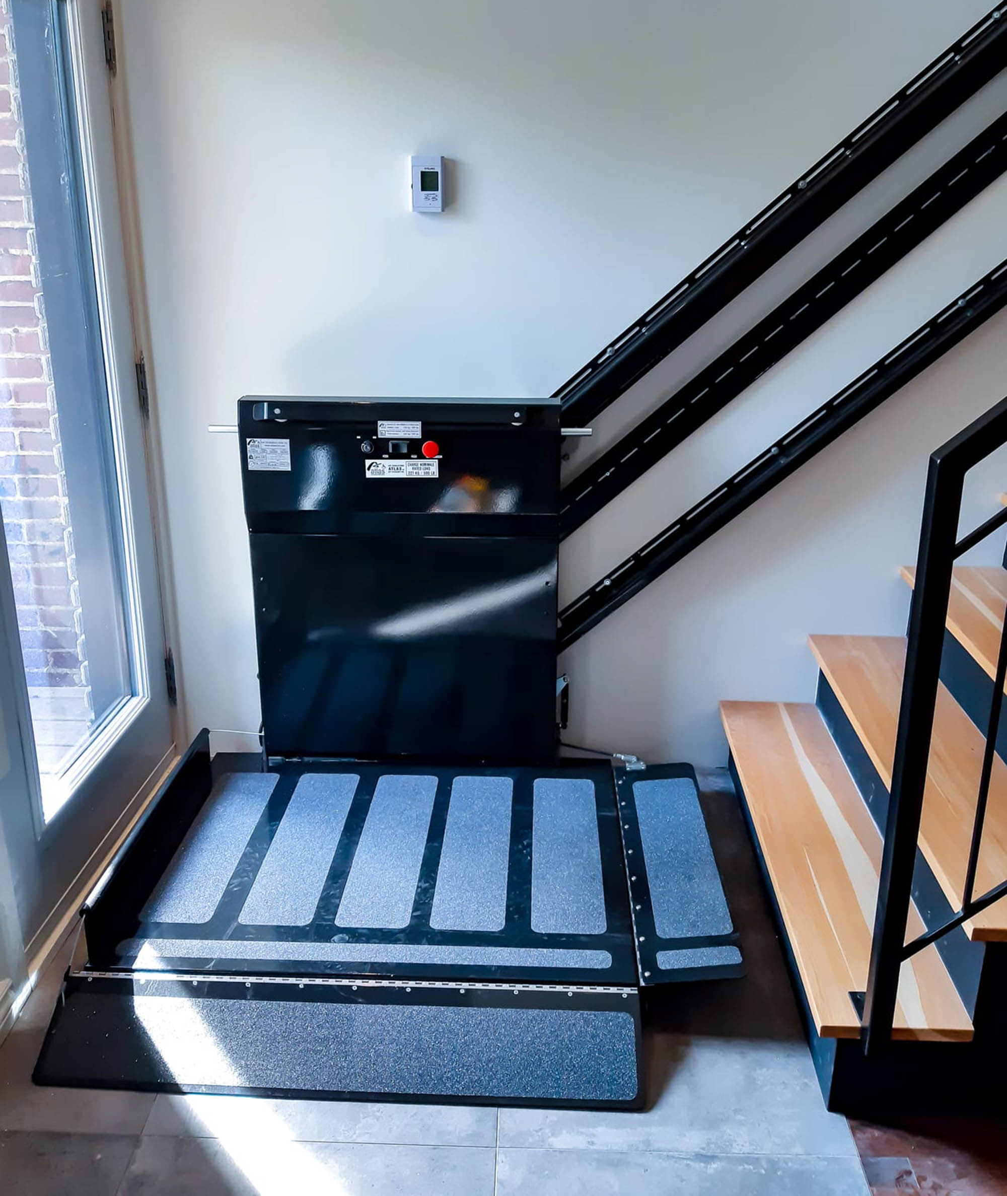 Atlas AC-105 Incline Platform Lift | 101 Mobility