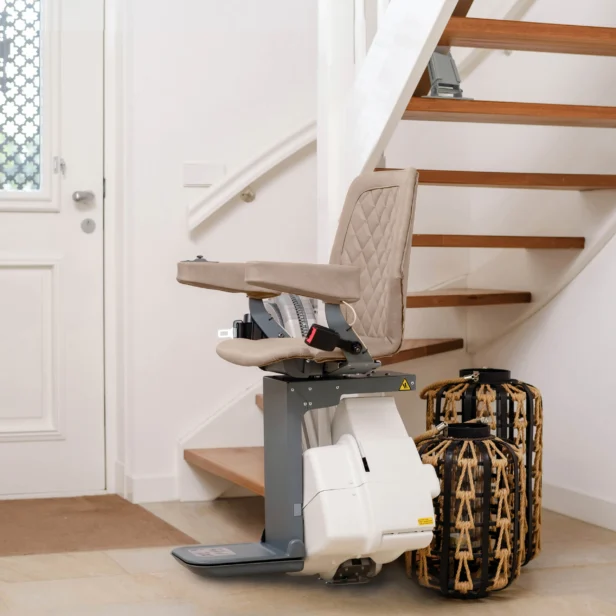 harmar up lift curved stairlift.