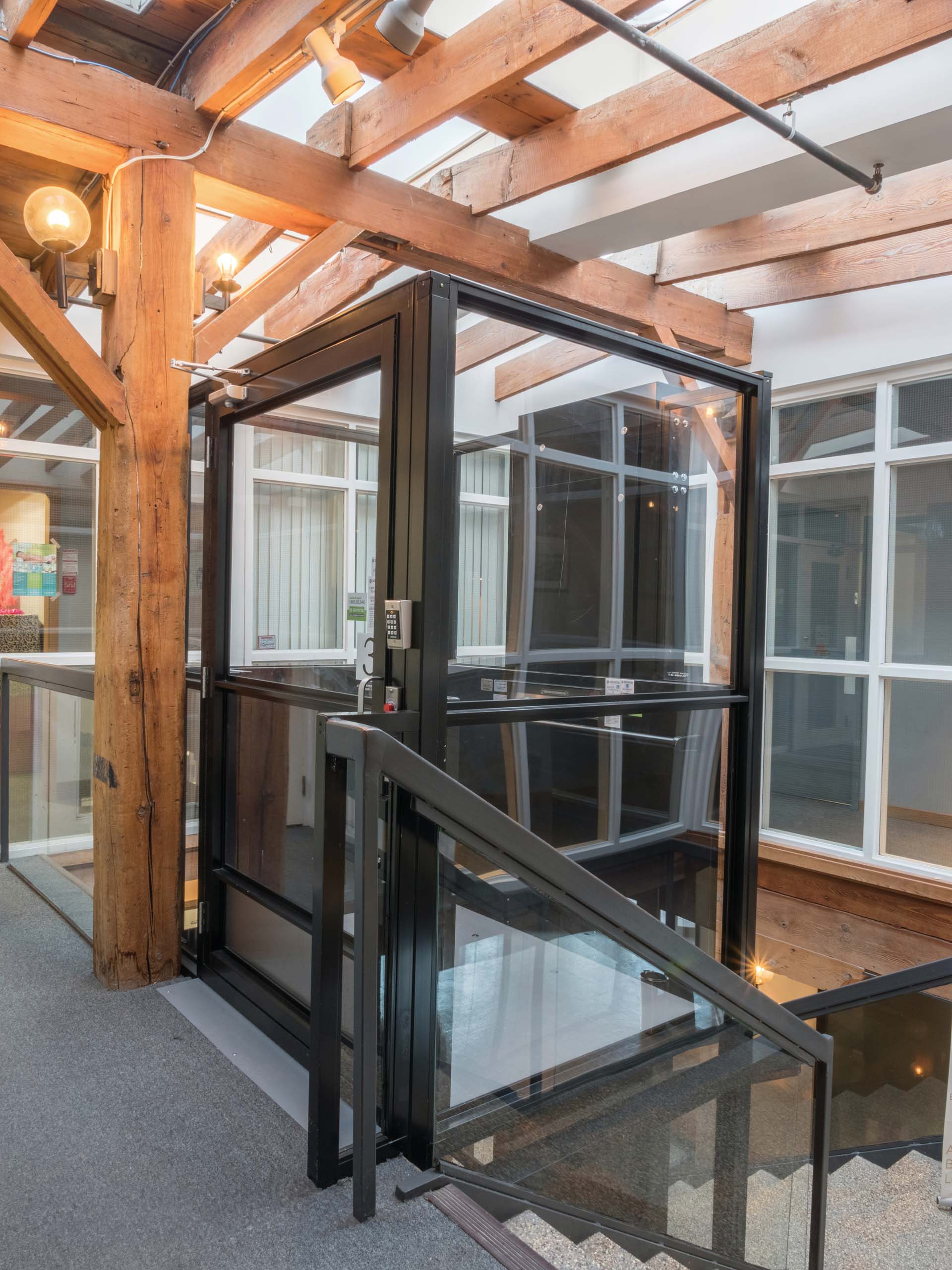 イヴォークヒステリア　15P Motiv Evoke Hysteria Bowling Ball