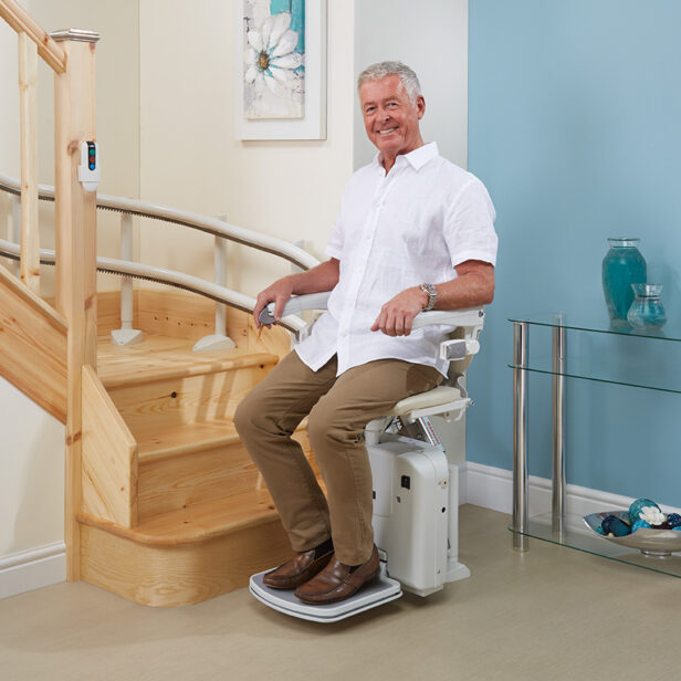 a man using a handicare 4000.