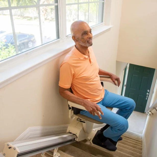 a person using a harmar sl600.